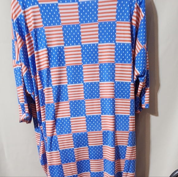 LuLaRoe Ladies red white and blue flag Designed Top Sz L - Picture 4 of 5